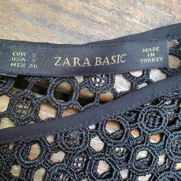 Zara Womens Blouse Black Short Sleeve Scoop Neck Keyhole Back Crochet S - Picture 5 of 8